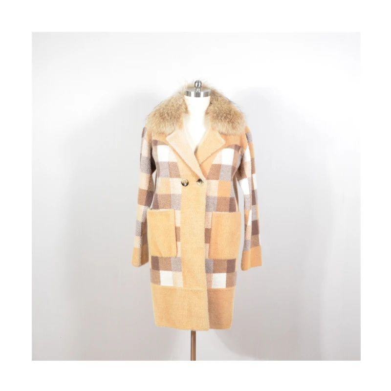 Latest Ladies Elegant Big Raccoon Fur Collar Comfortable Soft Long Plaid Overcoat For Women