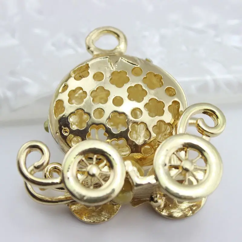 Wholesale 45mm 3D Blue Cinderella Pumpkin Carriage Crystal rhinestone Necklace Pendant Charms