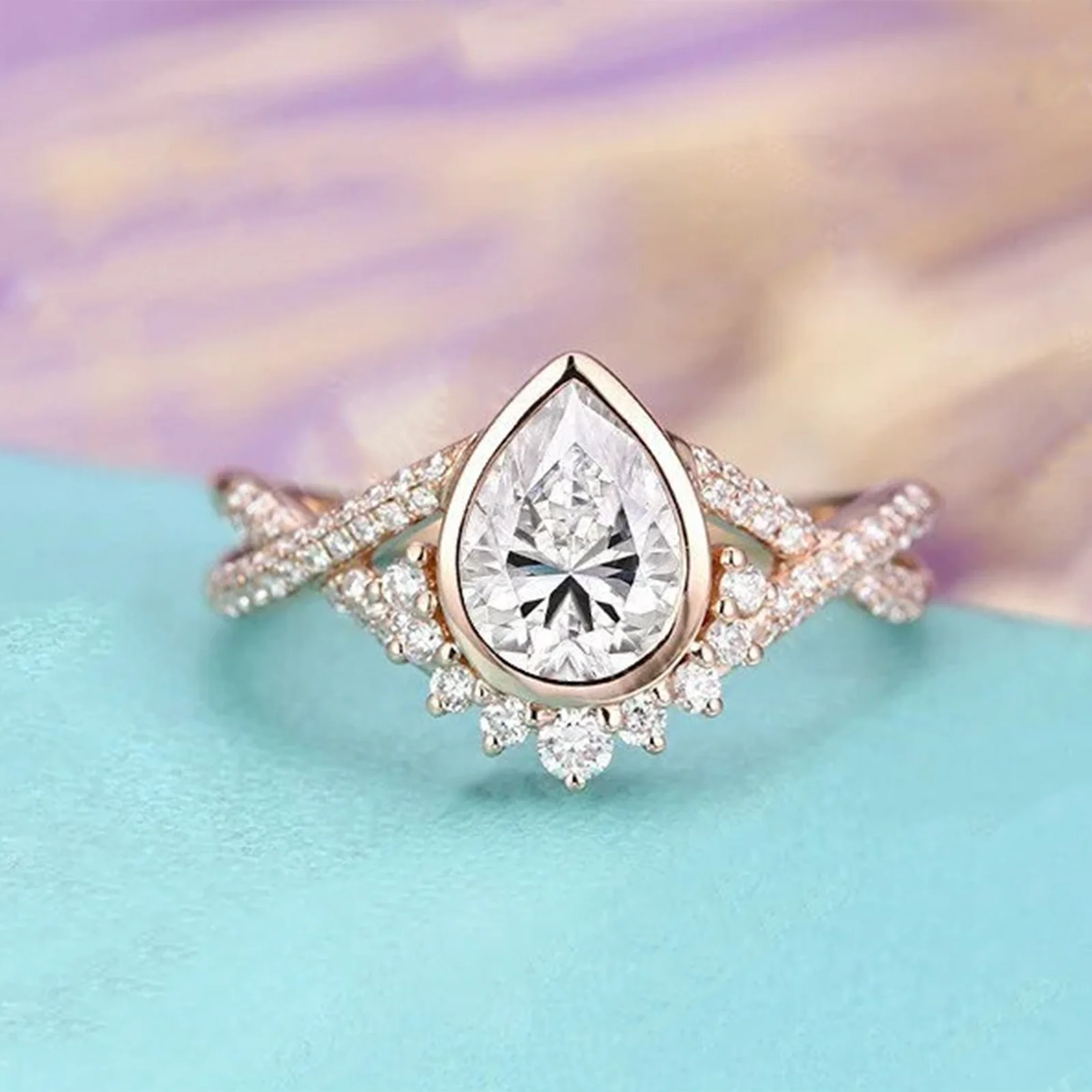 Vintage Moissanite Engagement Ring Set Pear Shaped Rose Gold Wedding Twisted Diamond VVS1 GRA Mossanite Bridal Promise Ring