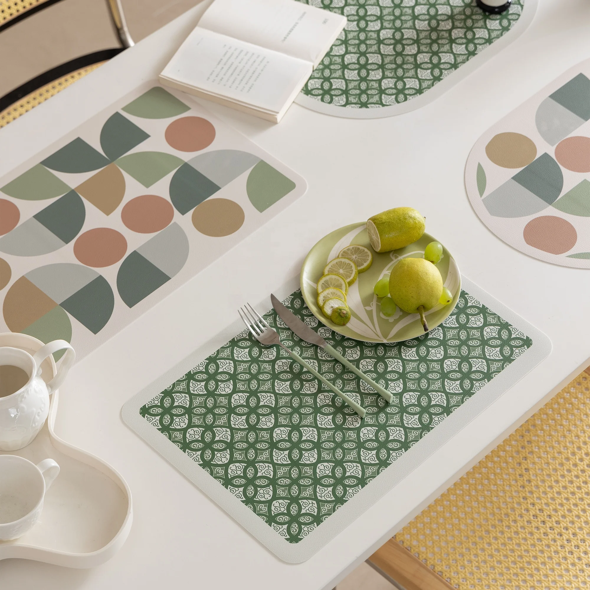 Original Design Printed Placemat Geometric PVC Placemat Waterproof Dinner Mat Set for Decoration Tables