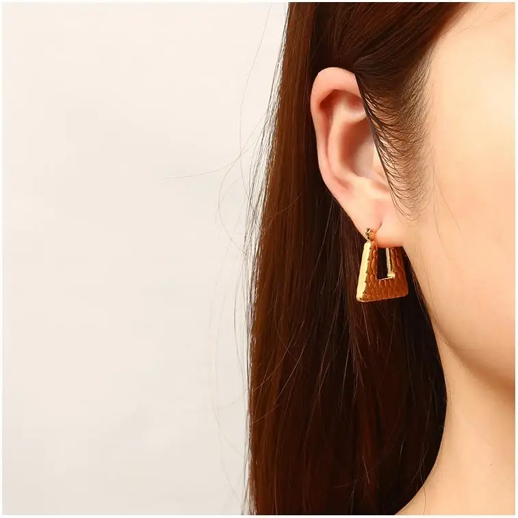 Stainless Steel AlloyFashion Jewelry Earrings arete chapa de oro Rhinestone Initial Zodiac Sign Vintage Clay Chrystal Earrings