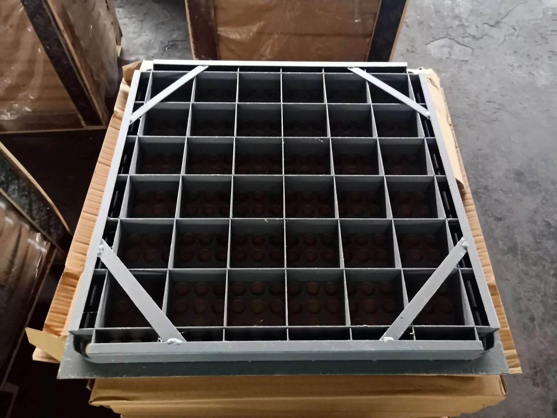 air flow perforated floors ventilation floor grilles perforated false sterile floor air distribution system Electrostatics