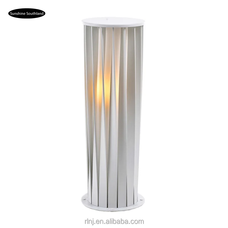 Chinese classic cylindrical square column garden lamp outdoor waterproof metal lawn lamp gate solar led column lamp