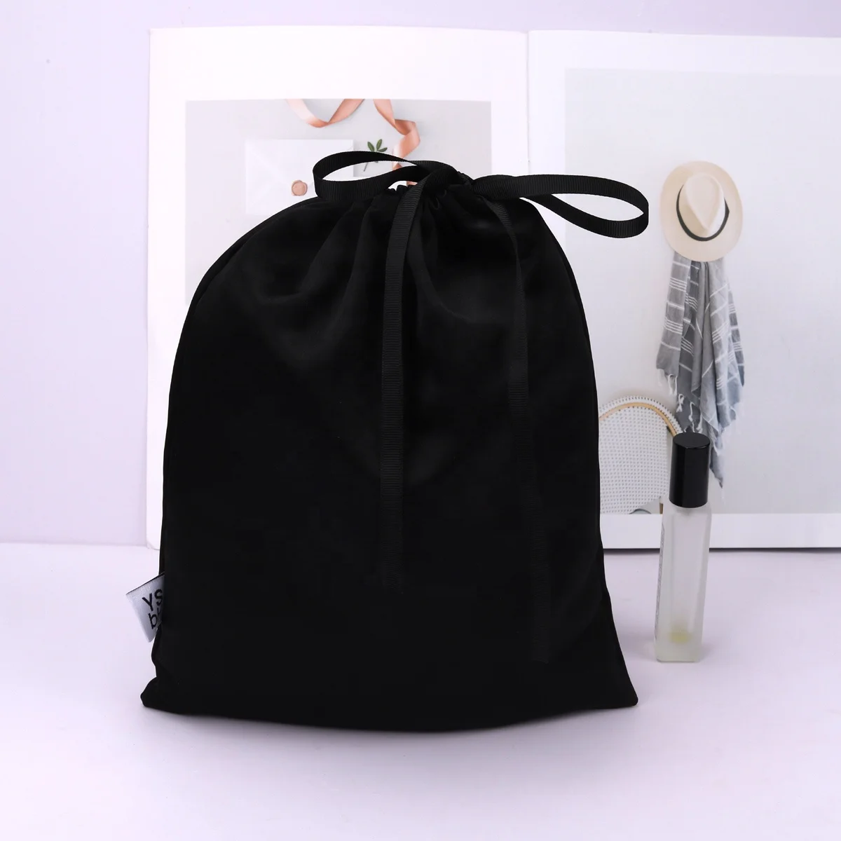 Custom Logo Label Black Thick Satin Gift Shoe Packaging Bag Drawstring Luxury Satin Dust Shoe Pouch
