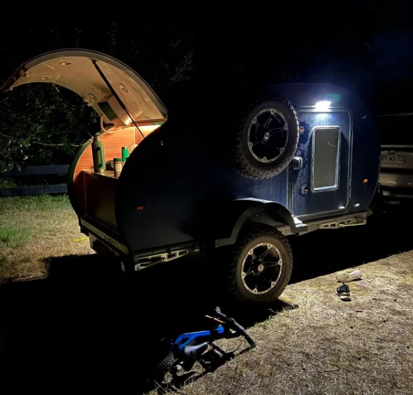 Onlywe factory custom off road small camper trailer galvanized sheet teardrop caravan