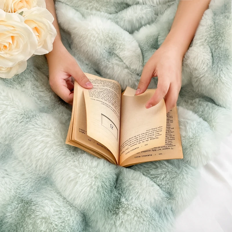 Luxury Double Sided Rabbit Plush Faux Fur Throw Blanket Woven Soft and Warm Cozy Bed Blanket