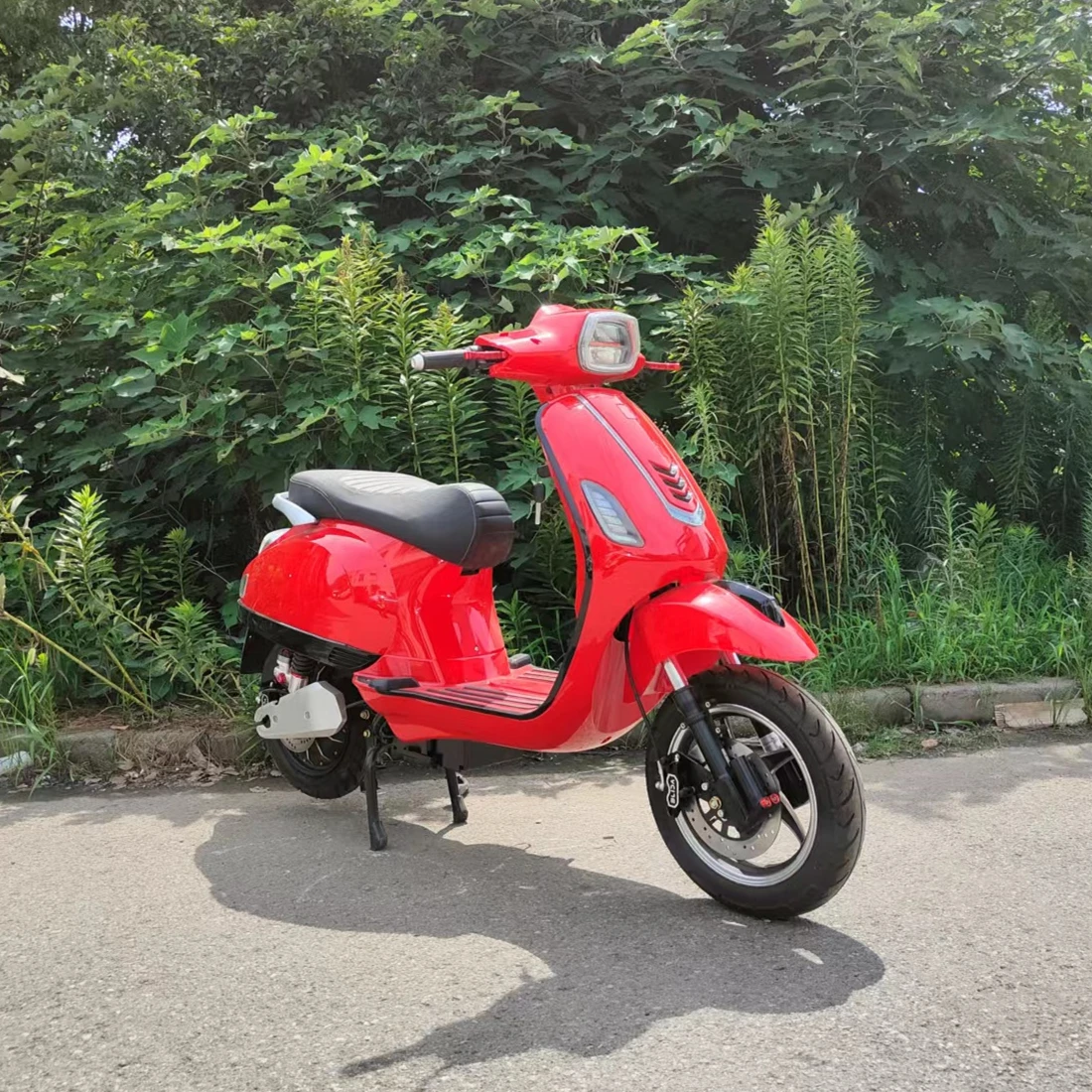 Cheap electric scooters manufacturer high speed long range electric bike bicycle motorcycles hot for sale