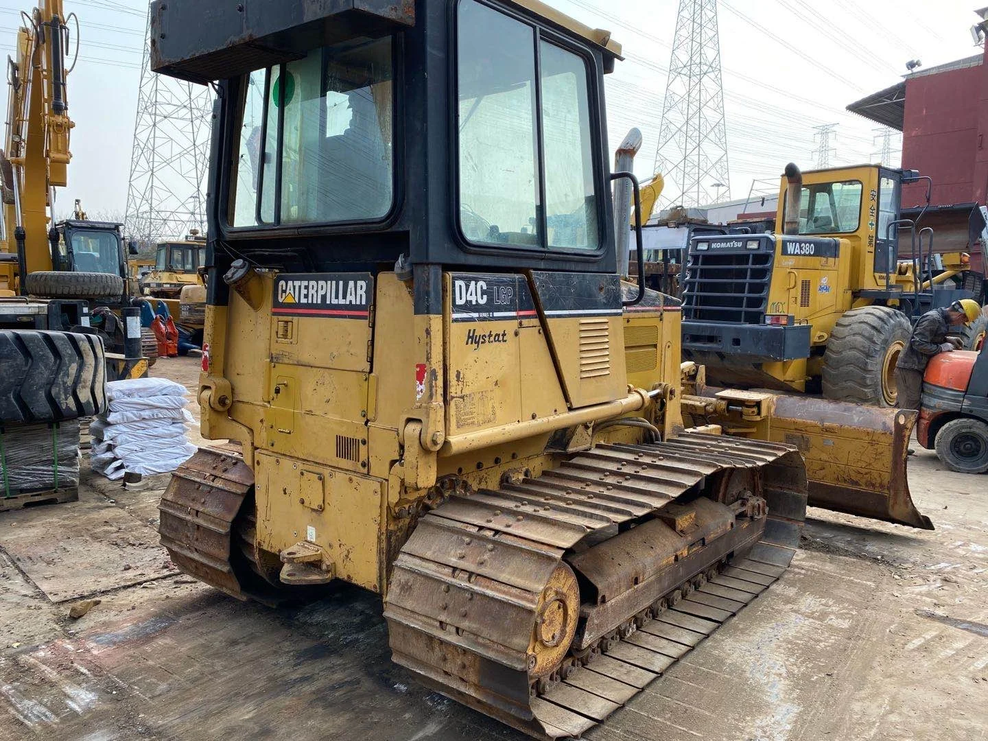 Secondhand hot selling Japan brand low working hours caterpillar CAT D4C mini dozer excellent work condition on sale
