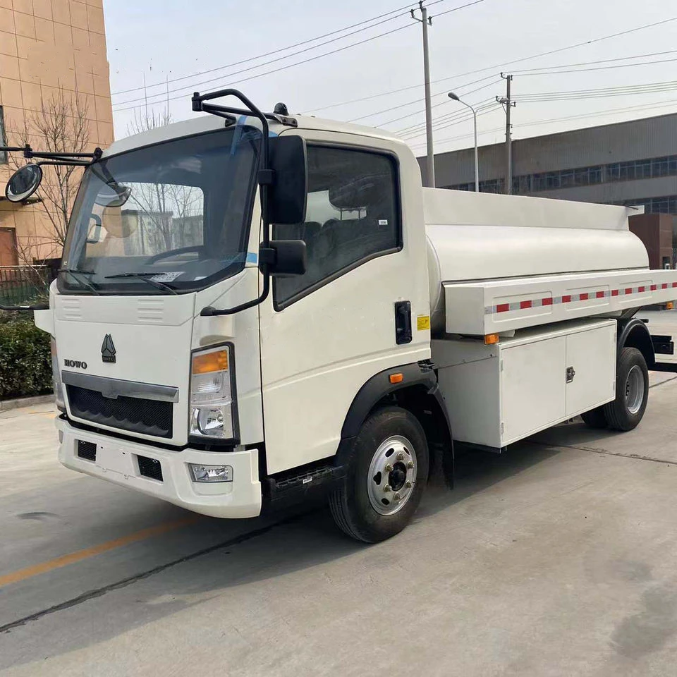 Cheap Price New SINOTRUK HOWO 6Wheels LHD RHD 4x2 5000L Fuel Tanker Trucks for Sale