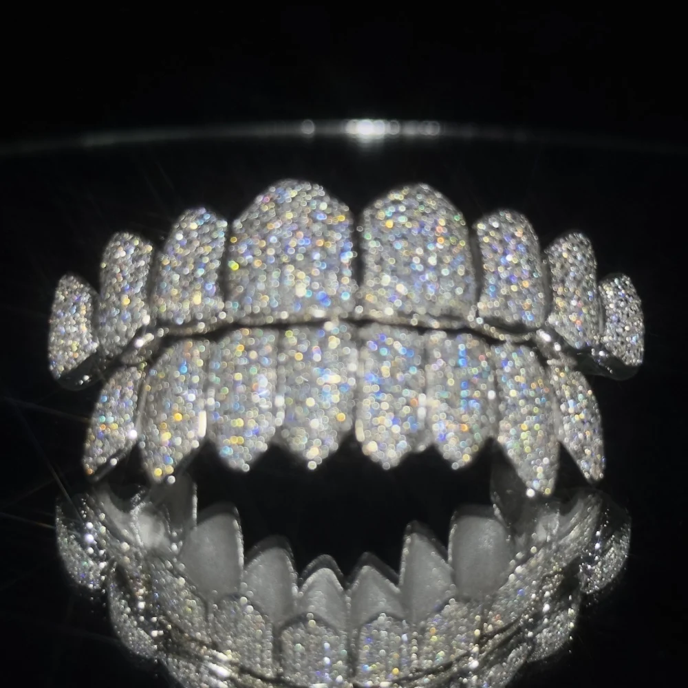 Grillz for Hiphop Mens Custom Fashion iced out jewelry grillz 925 sterling silver vvs diamond round cut moissanite teeth