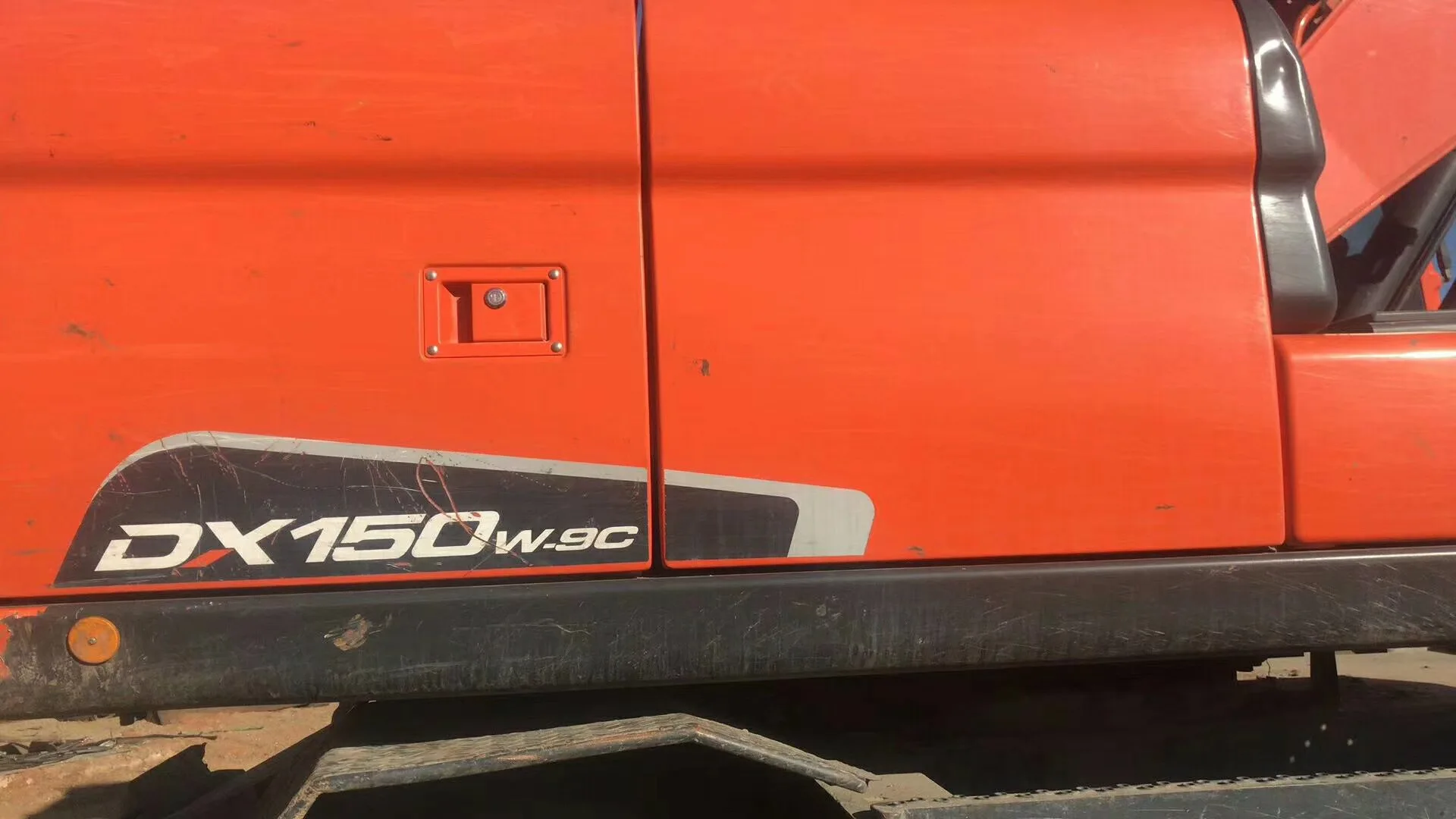Высококачественные б/у Doosan DX 150 DX225 экскаваторы мини-модели 25 тонн рабочая гусеница Hitachi Kubota Cummins hake Korea