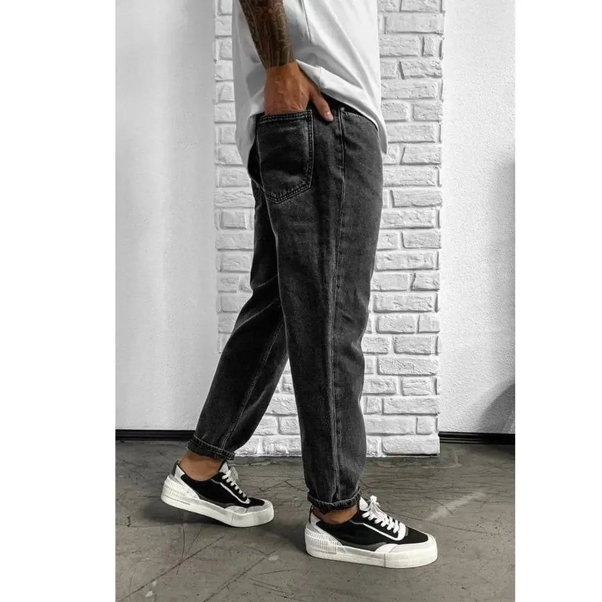 Factory Customized Wholesale High Quality Russia Hot Selling  New Trend Most Popular Fashion Jeans Banana Mom Wide Classic Jeans