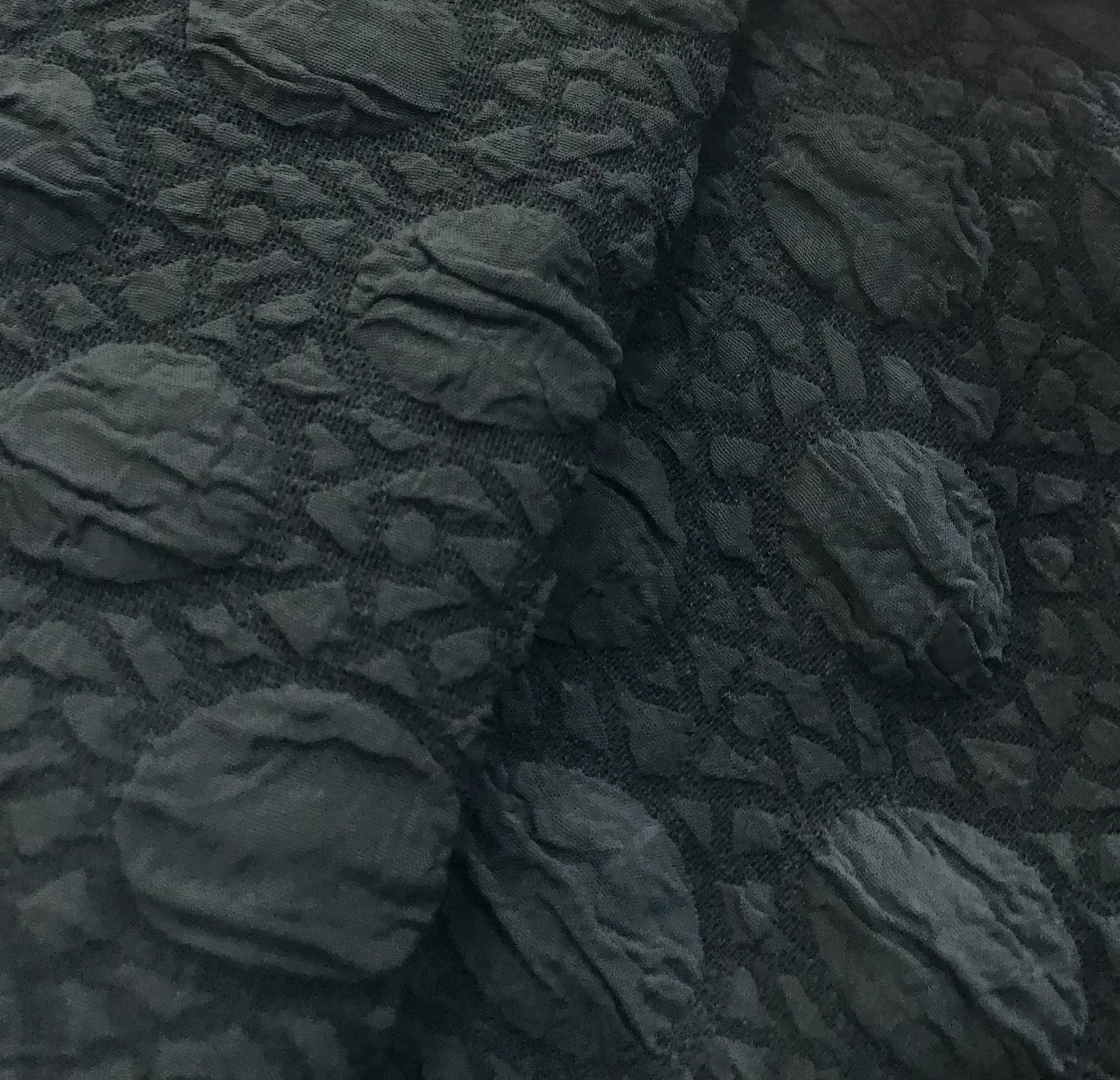 Factory Direct Wholesale 100% Polyester Custom Jacquard Fabrics 3D Bubble Plaid Pattern Embossed Jacquard Dress Fabrics