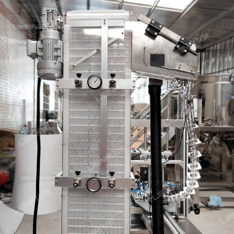 LIENM Full automatic capping machine with feeder capping screwing closing machines
