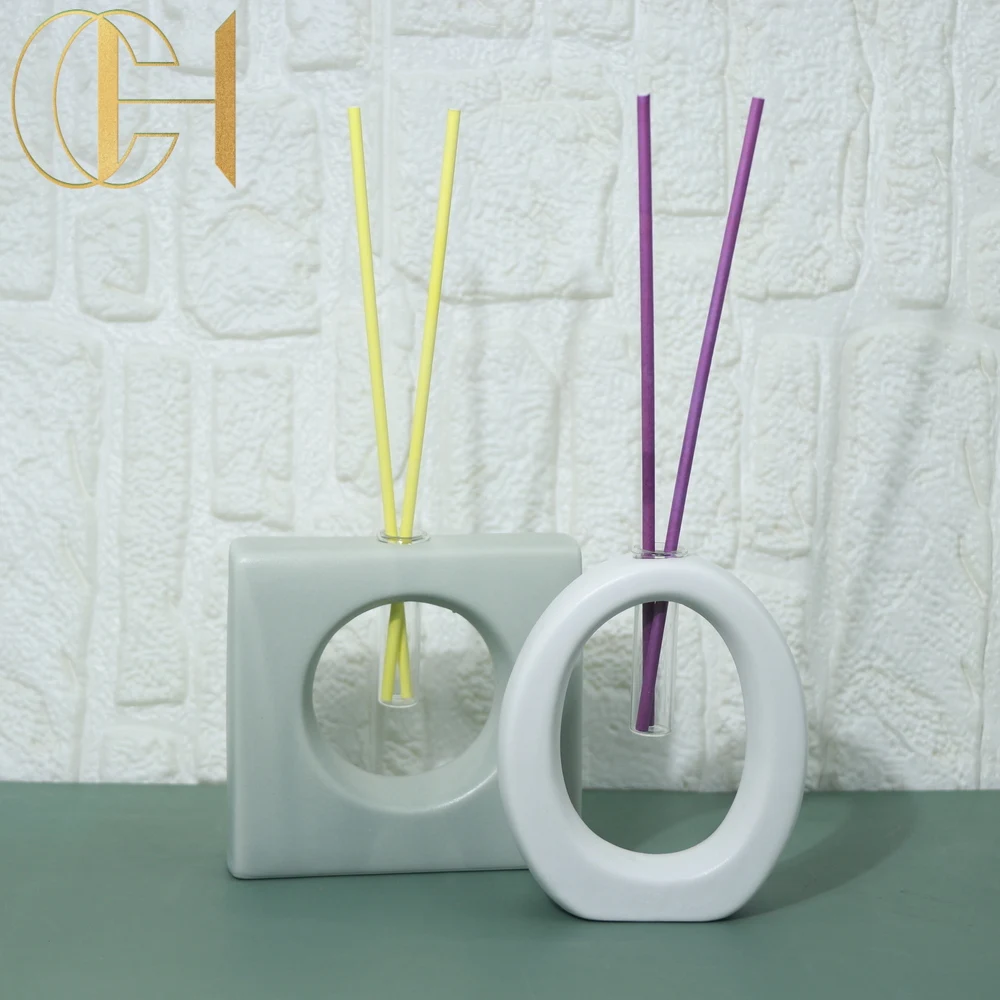C&H Wholesale Aroma Room Fresher And Candle Set Reed Diffuser Gift Set Essential Oil Ceramic And Glass Reed Diffuser