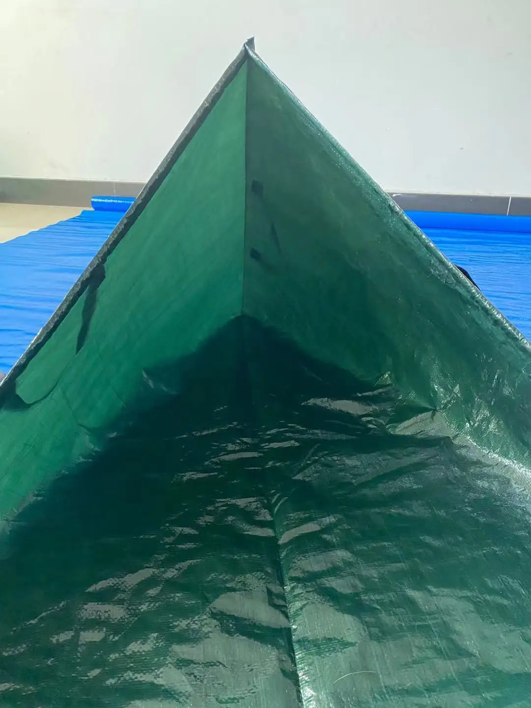 Garden Telescopic Leaf Rake and Reusable Self-Standing leaf collector Bag Set For Leaves, Grass, Plant and Garden Maintenance