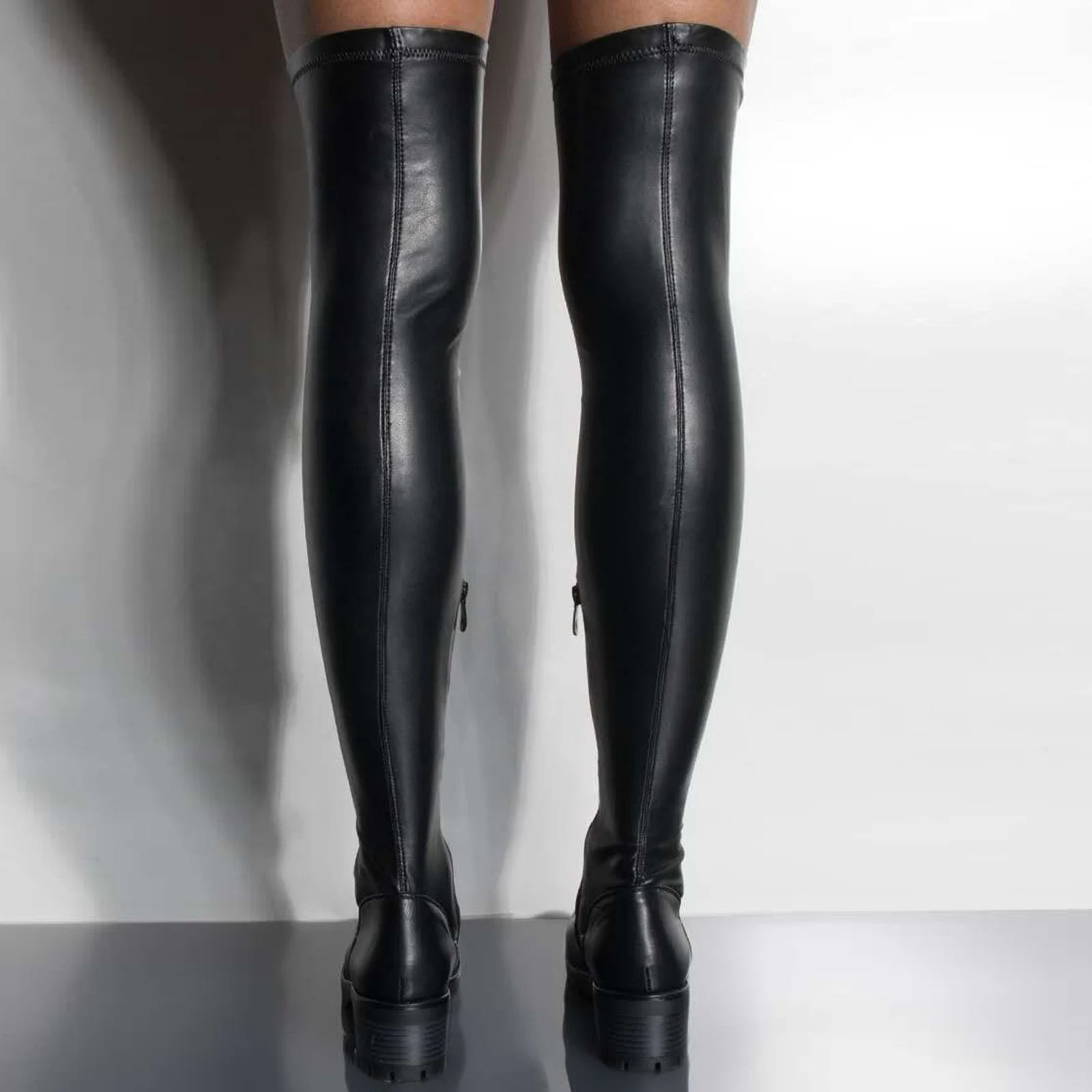 Round Toe Flat Heel Nude Boots Long Over Knee High Women Boots 2021 Winter New Customized Design Size 43