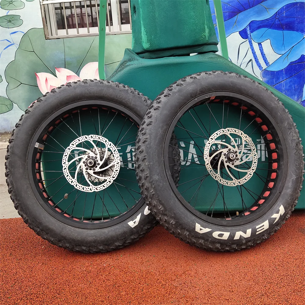 Fat bike wheel set Included ( Disc brake,  Tire, Shimano 8speed Free wheel)