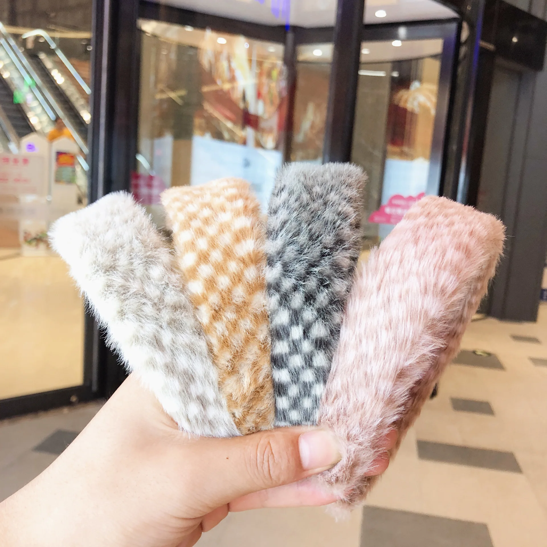 South Korea Autumn And Winter New Net Red Ins Hairband Plaid Plush Hairband Headdress Female Bangs Clip Hair Accessories