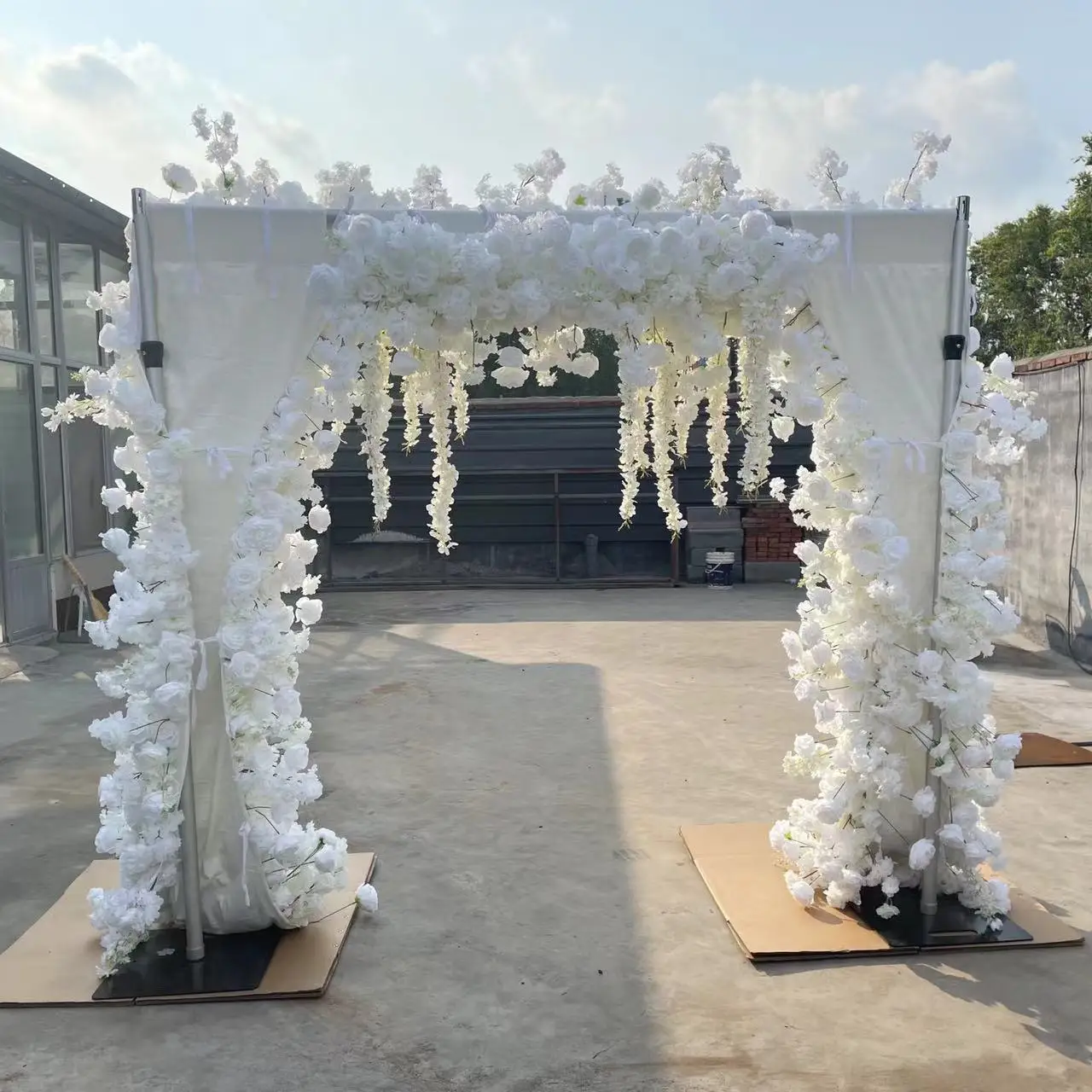 Artificial White Rose Wedding Arch Moongate Flower Metal Arch For Wedding Background Flower Hoop