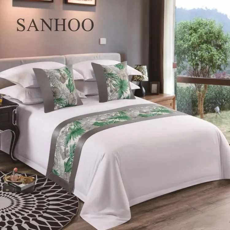 SANHOO Wholesale 5 Star Hotel Embroidery Luxury Decorative Throw Pillow Case Bed Flag Set