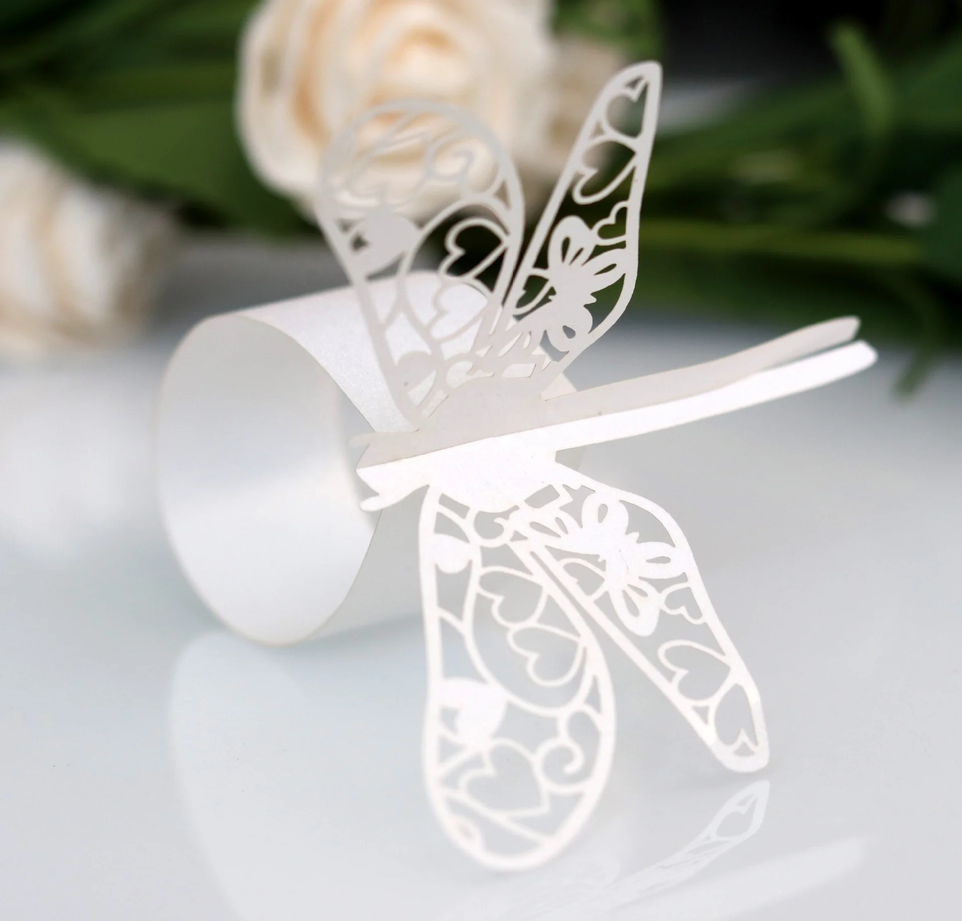 Laser Cutting Dragonfly Paper Napkin Ring for Wedding Decoration Party Supplies Towel Buckle