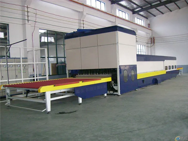 Flat glass tempering furnace