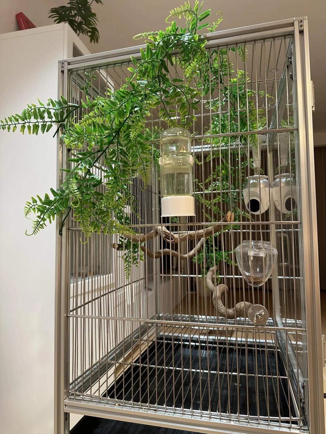 Factory Direct Wholesale Bird Cage Parrot Cage Home Use Cage Large Bird Villa Home Use