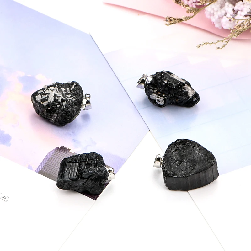 Natural Black Tourmaline Necklace Natural Stone Pendant Irregular Energy Stone Pendant Gemstone Necklace Fashion Jewelry