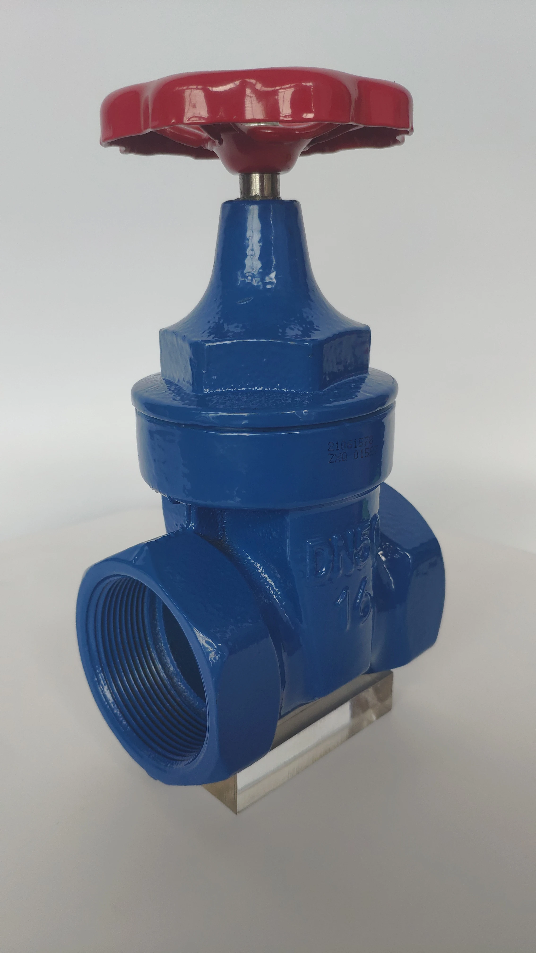 China gate largest small-size valves manufacturer Mini valve ductile iron soft sealing process water valve has low price