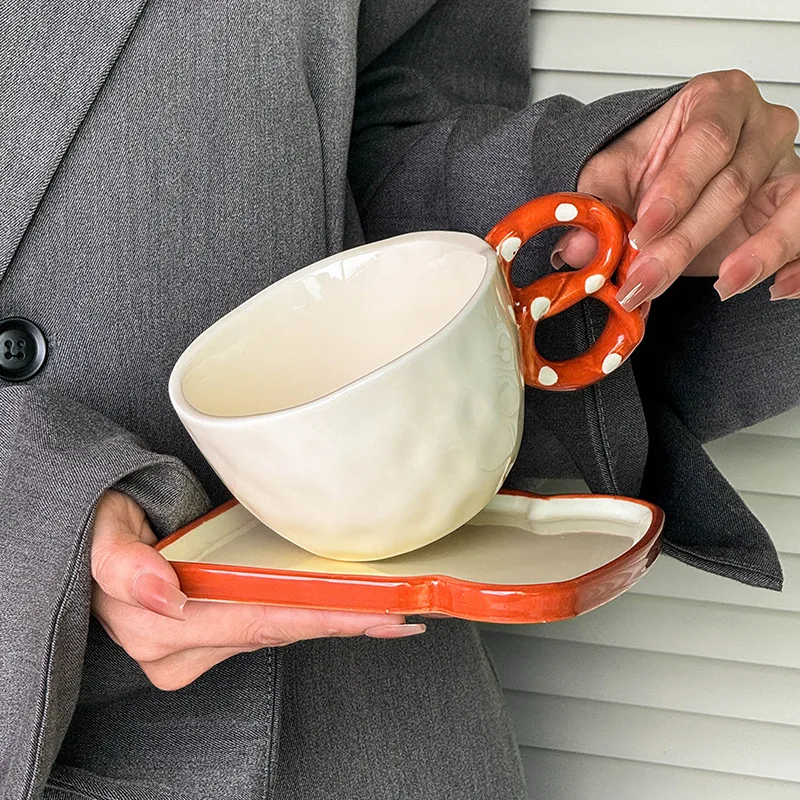 Lelyi Factory direct sales Ins cute irregular butterfly biscuits alkaline water knot mugs and exquisite ceramic cup and plate