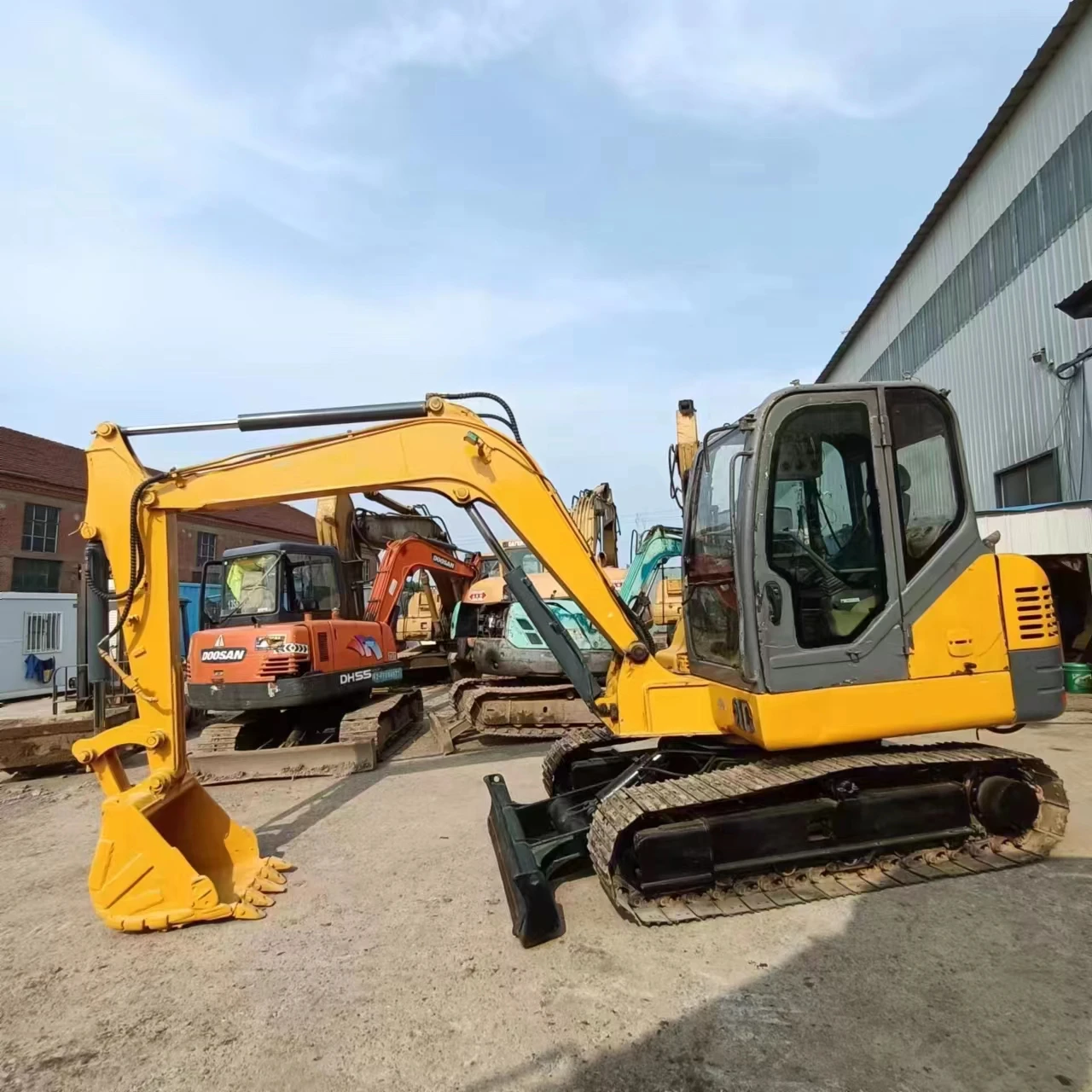 Manufacturers ensure quality at low prices used engineering construction machinery mini excav