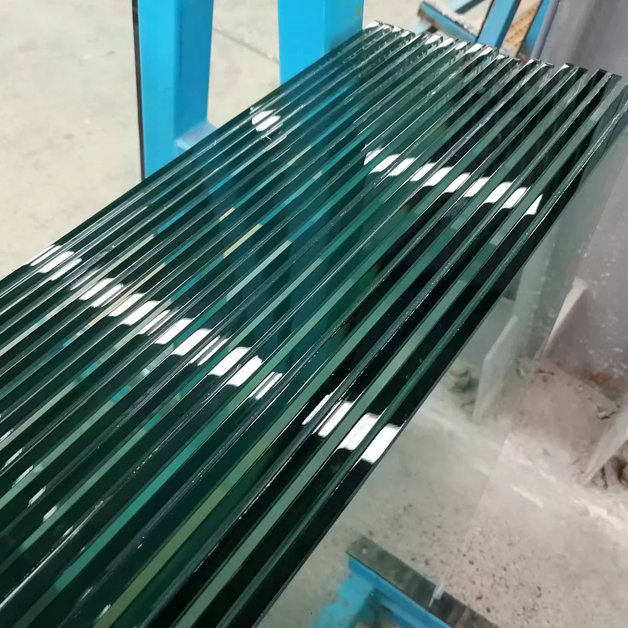Laminated glass with PVB interlayer film for door windows and architectural