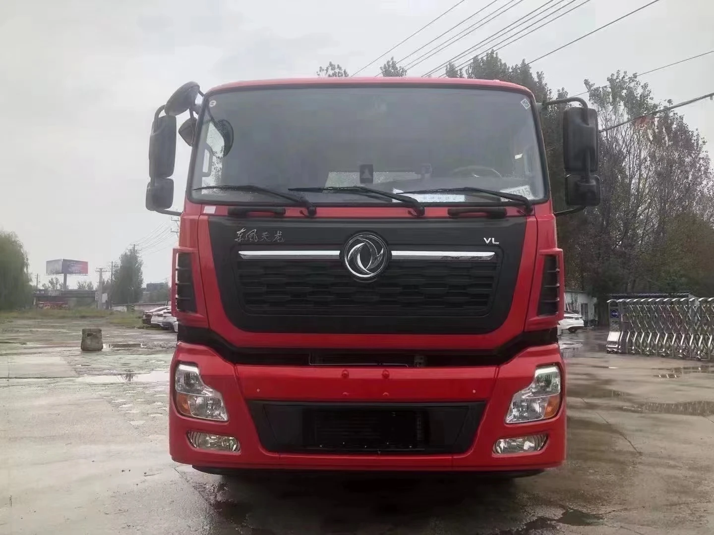 2022 used Dongfeng Tianlong tractors in hot sales