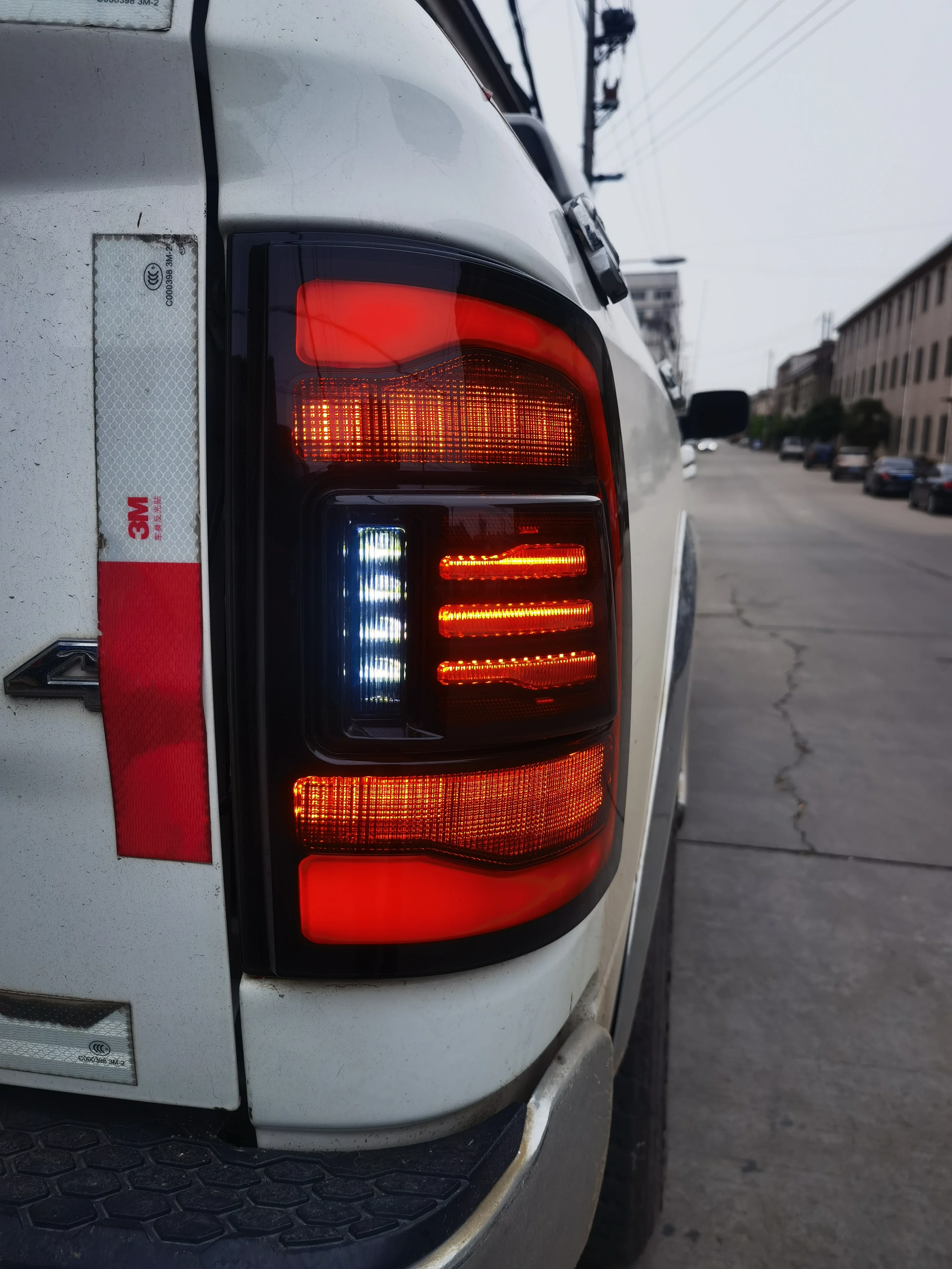 09-18 Hot Sale 4x4 auto tuning accessories taillights with running light for dodge ram 1500