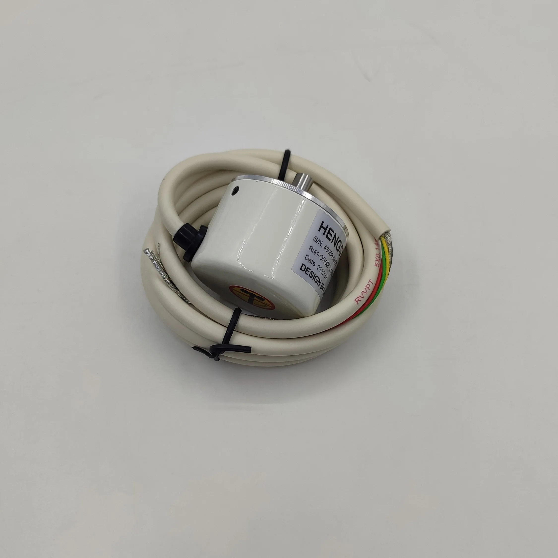 EI40/0600ES.11CB    HENGSTLER  Solid  shaft rotary encoder  New original genuine goods are available from stock