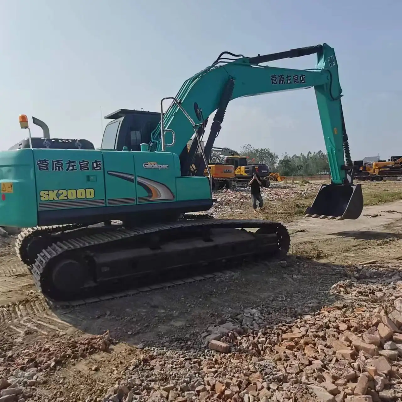 Передний экскаватор Kobelco SK200D