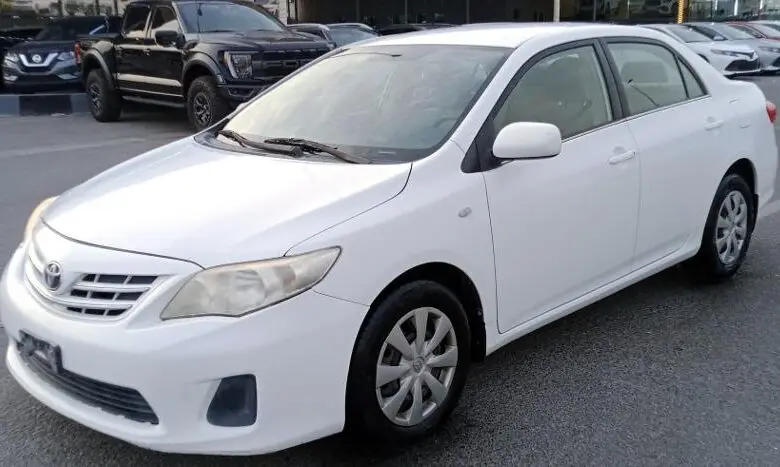 Подержанный 2012 с малым пробегом Toyotaa XLI V4 1.6L Toyoda FWD автомобиль