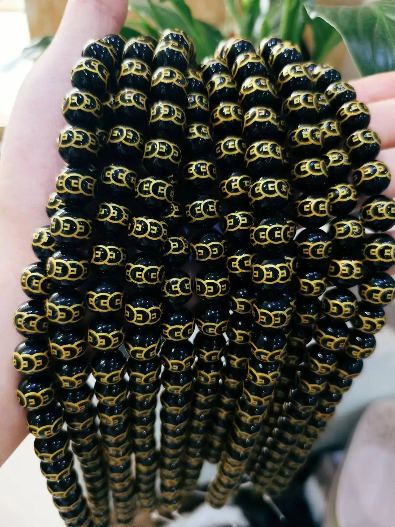 wholesale loose gemstone black onyx engraved gold Sanskrit onyx 8mm engraved agate stone bead for jewelry making