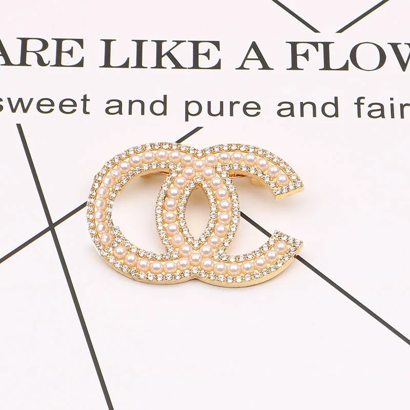 Y&Y New Fashion Trendy Korean Temperament Simple Collar Pin Diamond Pearl Letter Brooches