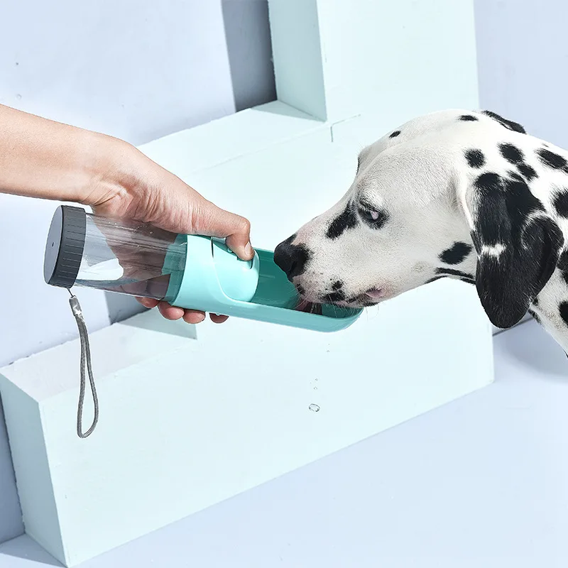 Multifunctional pet outdoor water bottle water bottle out foldable pet drinking water bottle