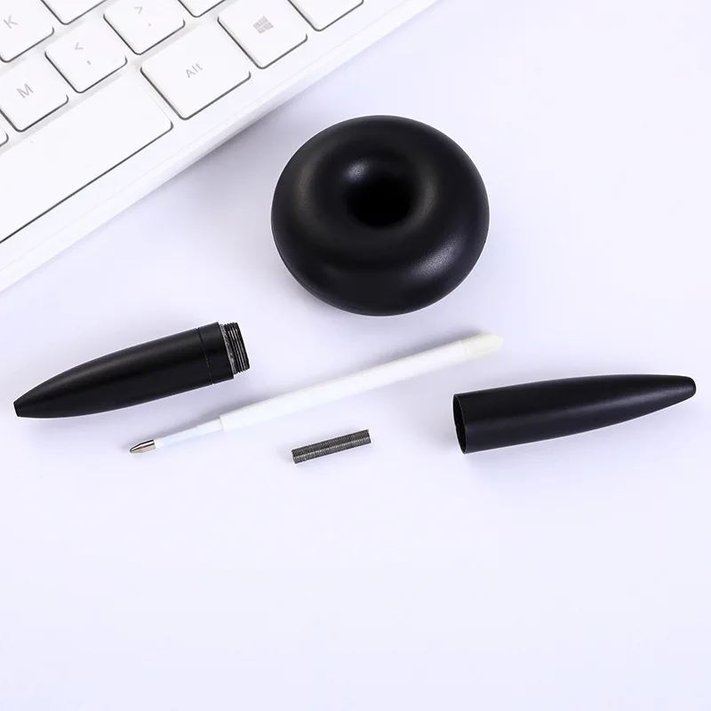 Magnetic desk novelty floating hanging pen