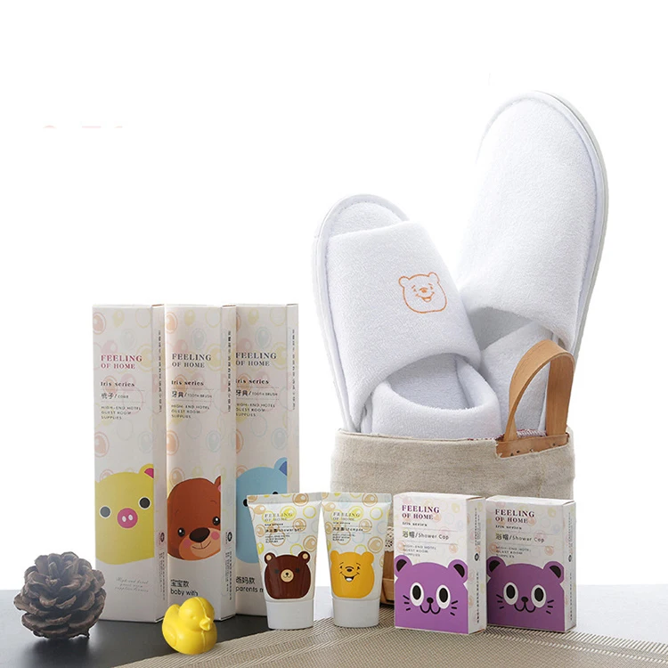 Selling well all over the world eco friendly mini size kids adults amenities set hotel guest room consumable amenities