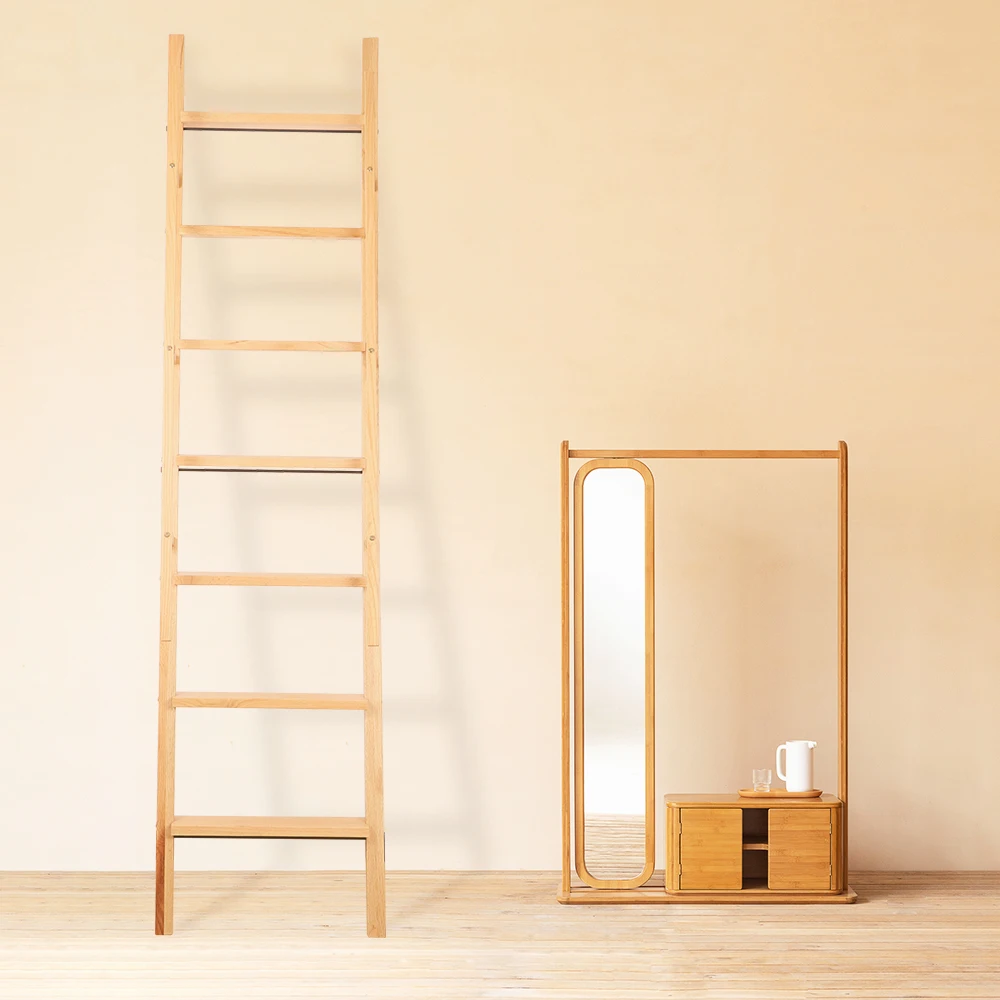 High Quality Hotel Furniture Supplies Bathroom Garden Towel Rack against wood ladder