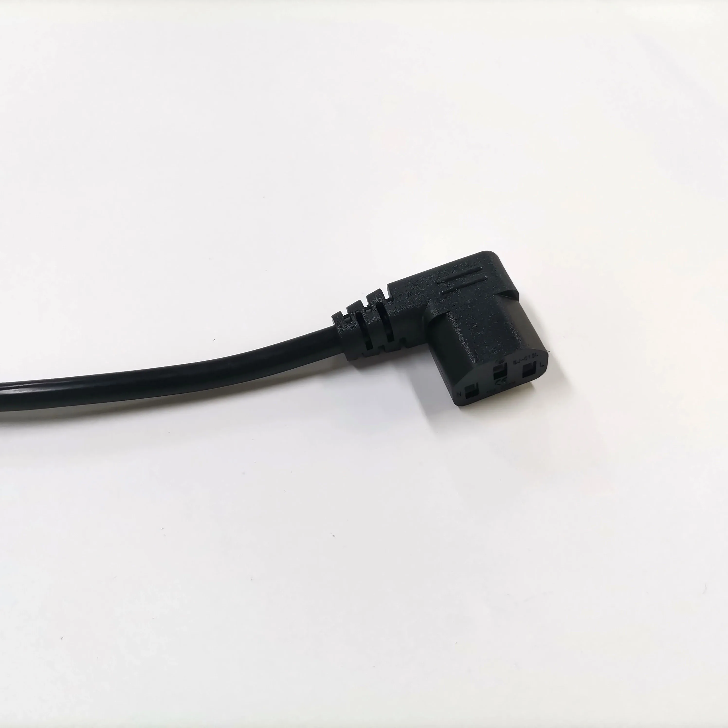 30CM 3X0.75MM2 right angled C13 to moutable C14 power cord with cover