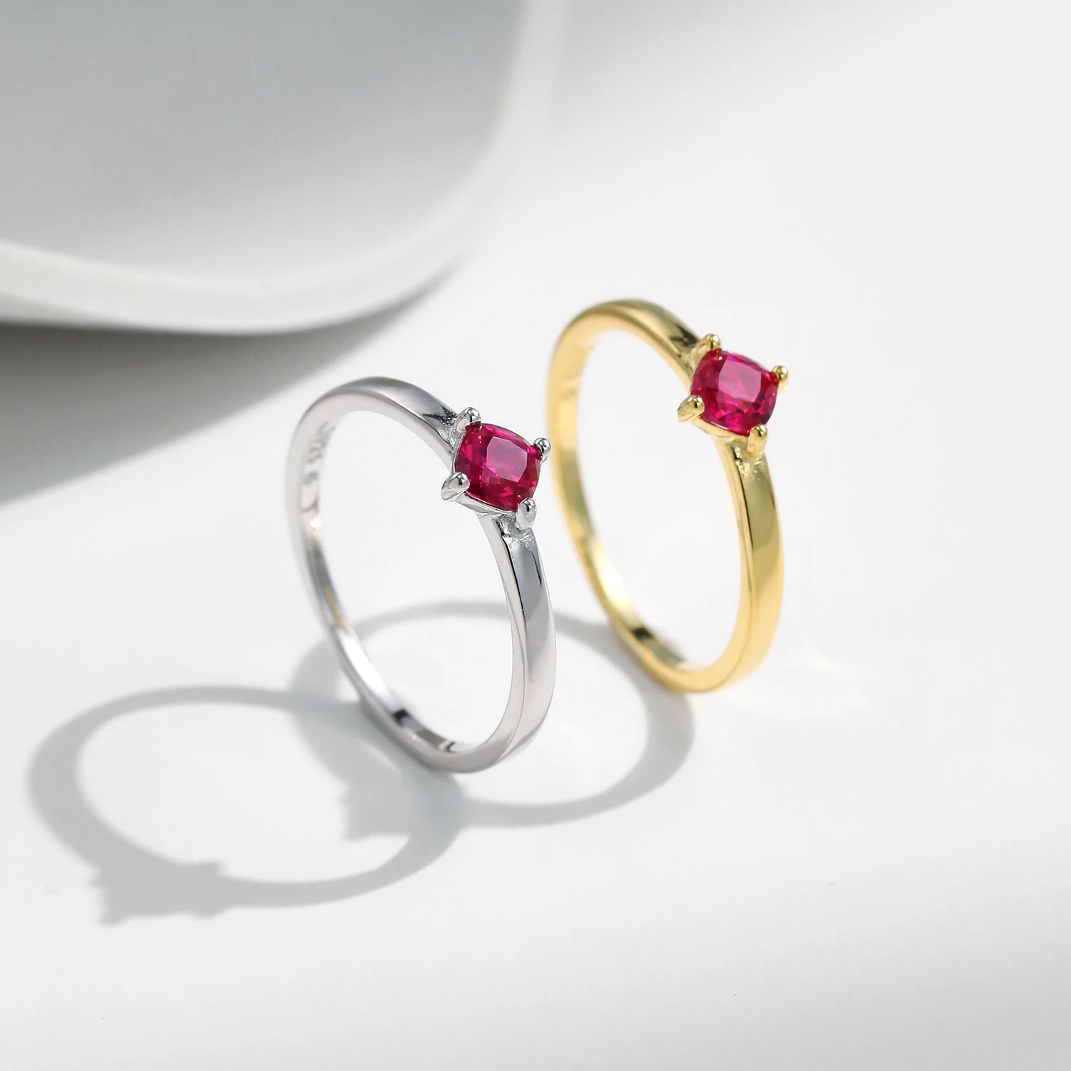 925 Sterling Silver Pigeon Blood Red Zircon Finger Rings For Women White Gold Plated Chic Stackable Rings Fine Jewelry