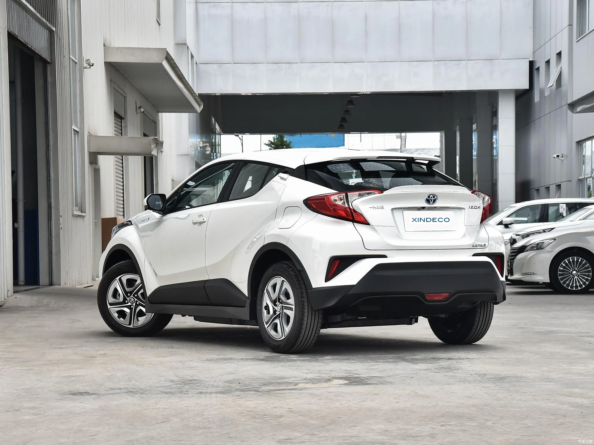 Made in China Cheap Toyota IZOA E Lite High Speed electric car