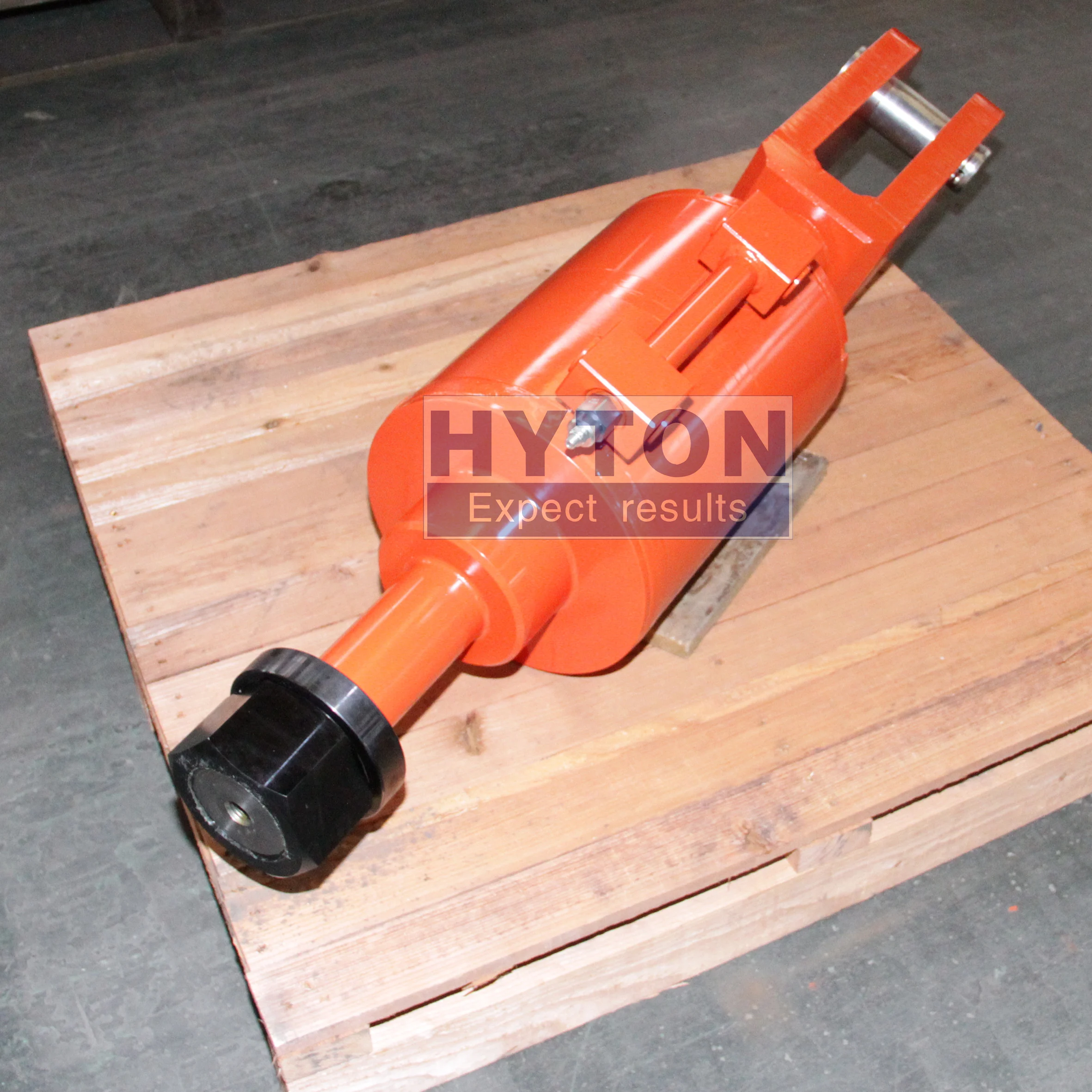 Mining Cone Crusher Parts Tramp Release Cylinder Suit TP600 HT-17039330 Crusher Spare Parts
