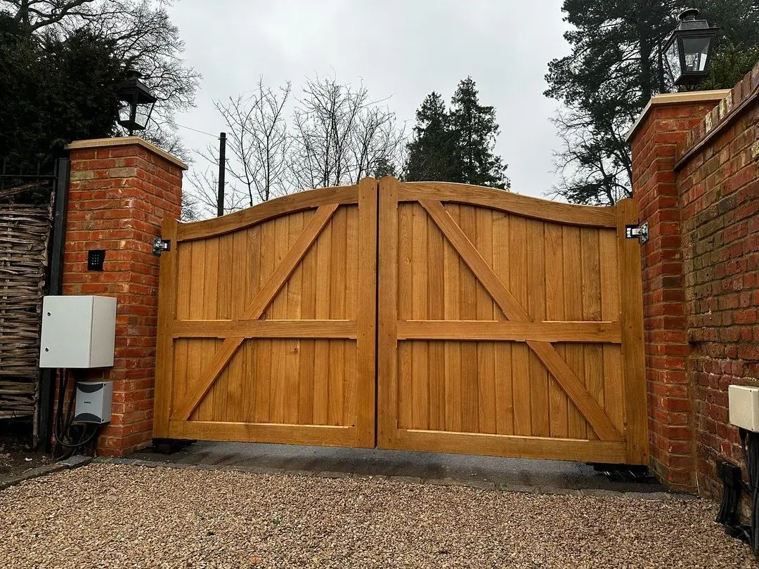 Really durable sliding electric gate for house