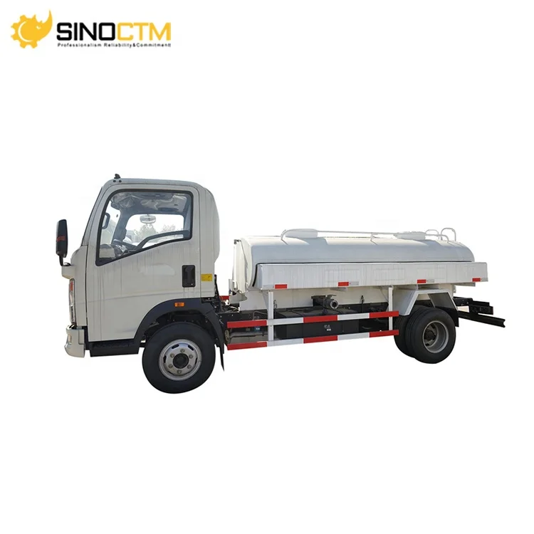 Euro II 4X2 HOWO 10000 Liters Refuel Tanker Truck High Efficiency Diesel Fuel Carrier